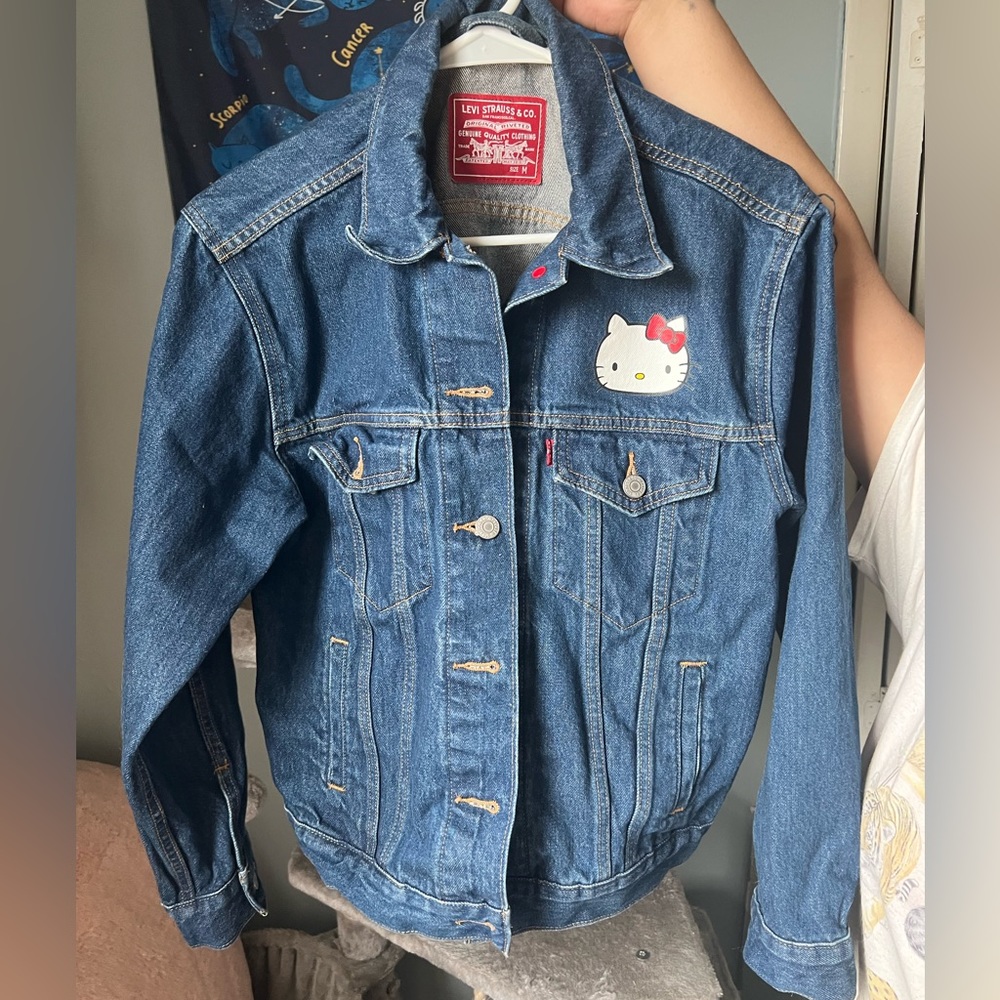 Hello Kitty Levi’s Trucker Denim Jacket